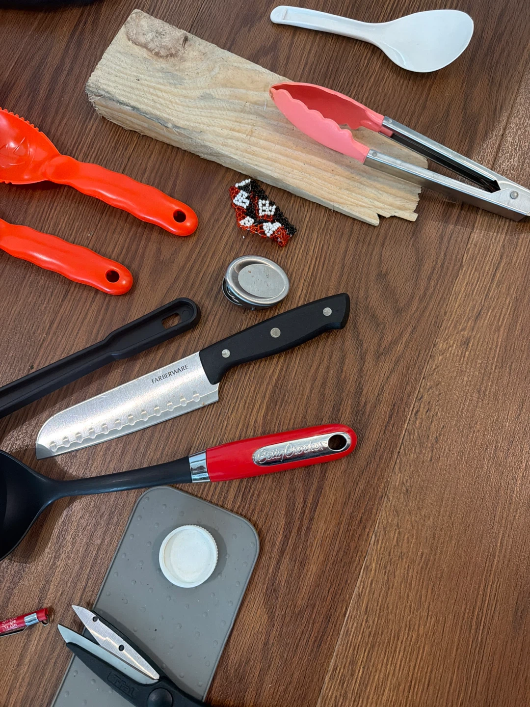 Assorted Kitchen Gadgets and Bath Item - photo 4