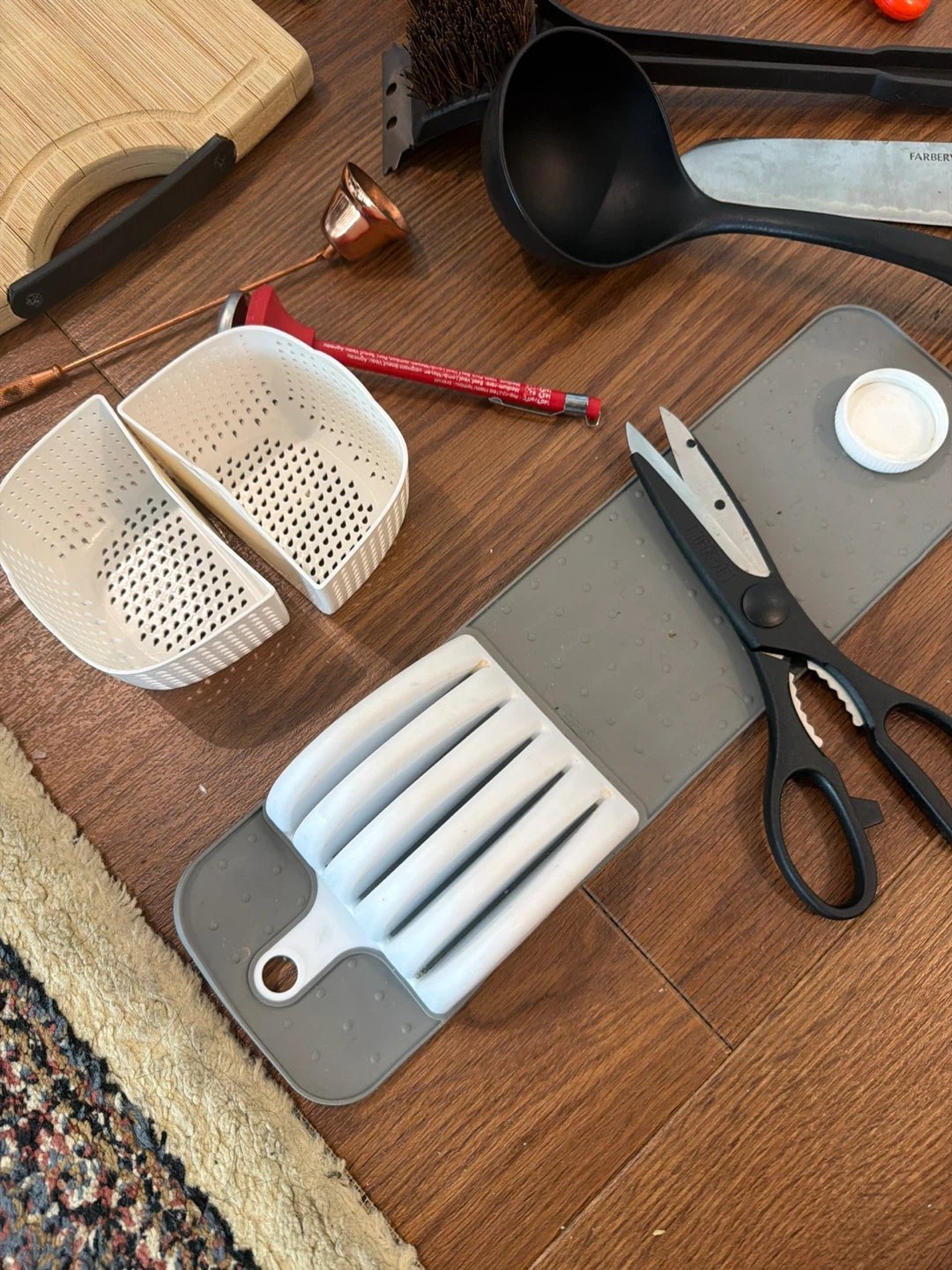Assorted Kitchen Gadgets and Bath Item - photo 5
