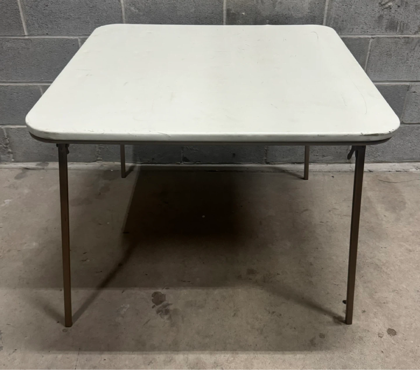Folding Card Table 35.5-35.5-H27.5 18$ cash