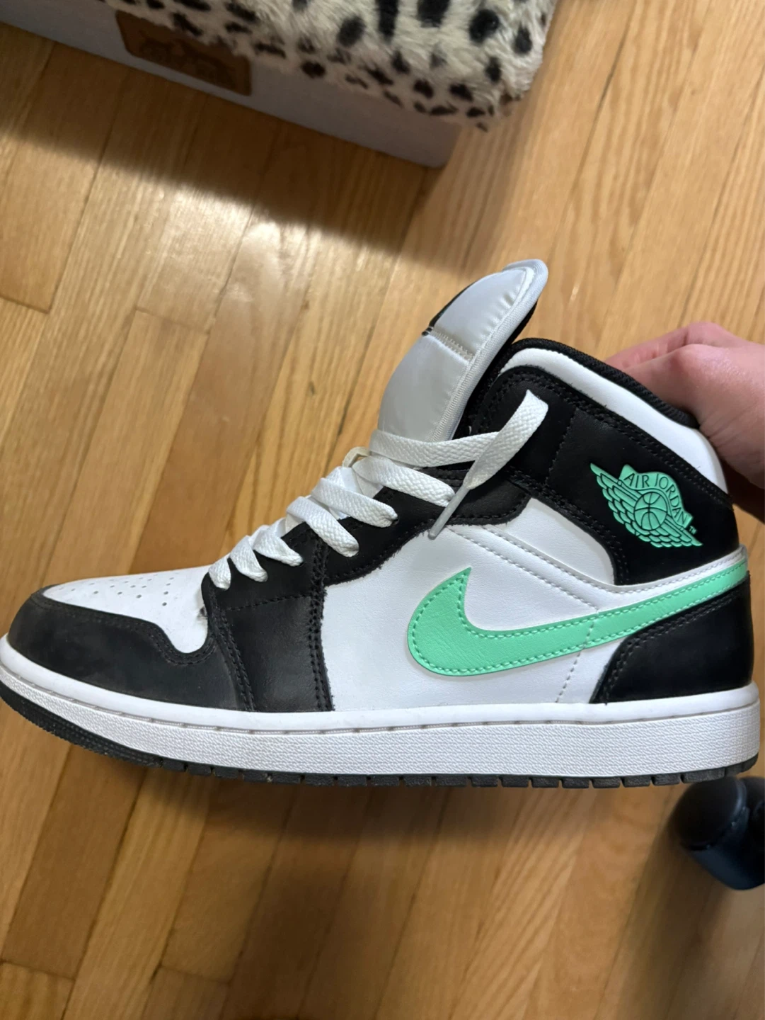 Nike Air Jordan 1 Mid mint and black