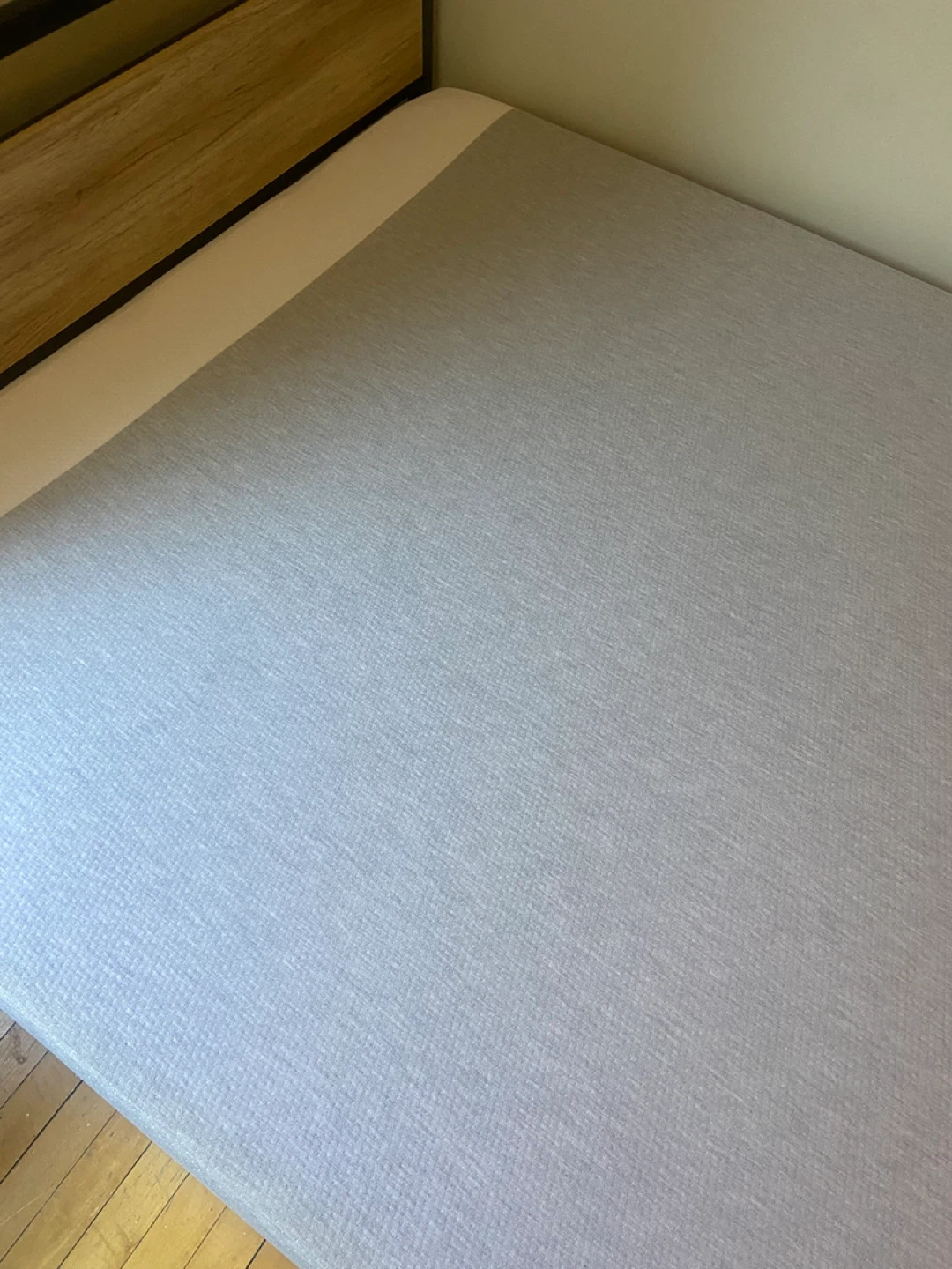 Queen mattress - photo 2