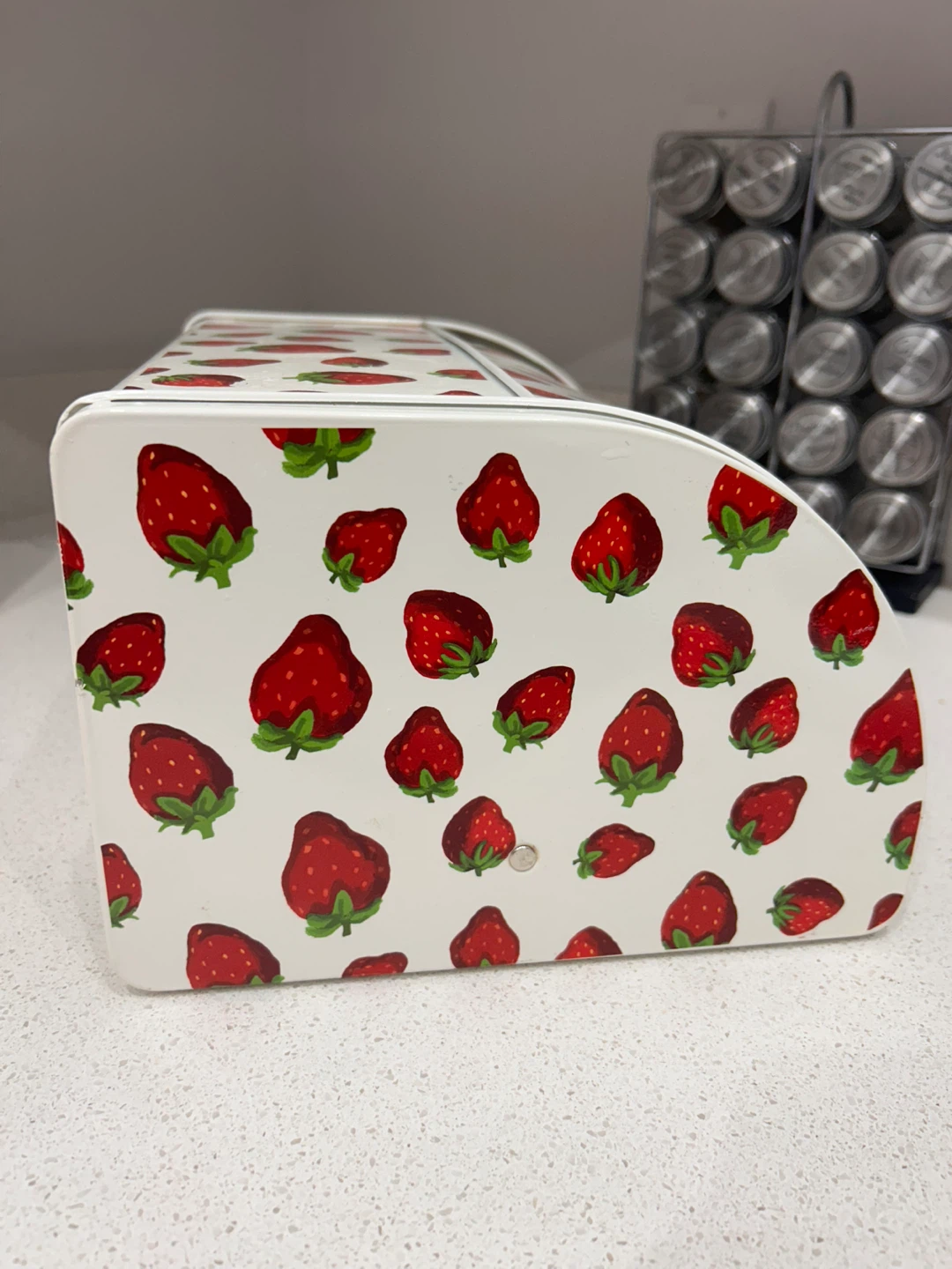 Strawberry breadbox - photo 2