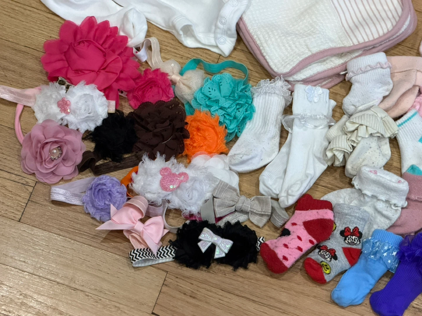 Huge Baby Girl Clothes & Accessories Lot - Newborn to Toddler - photo 4
