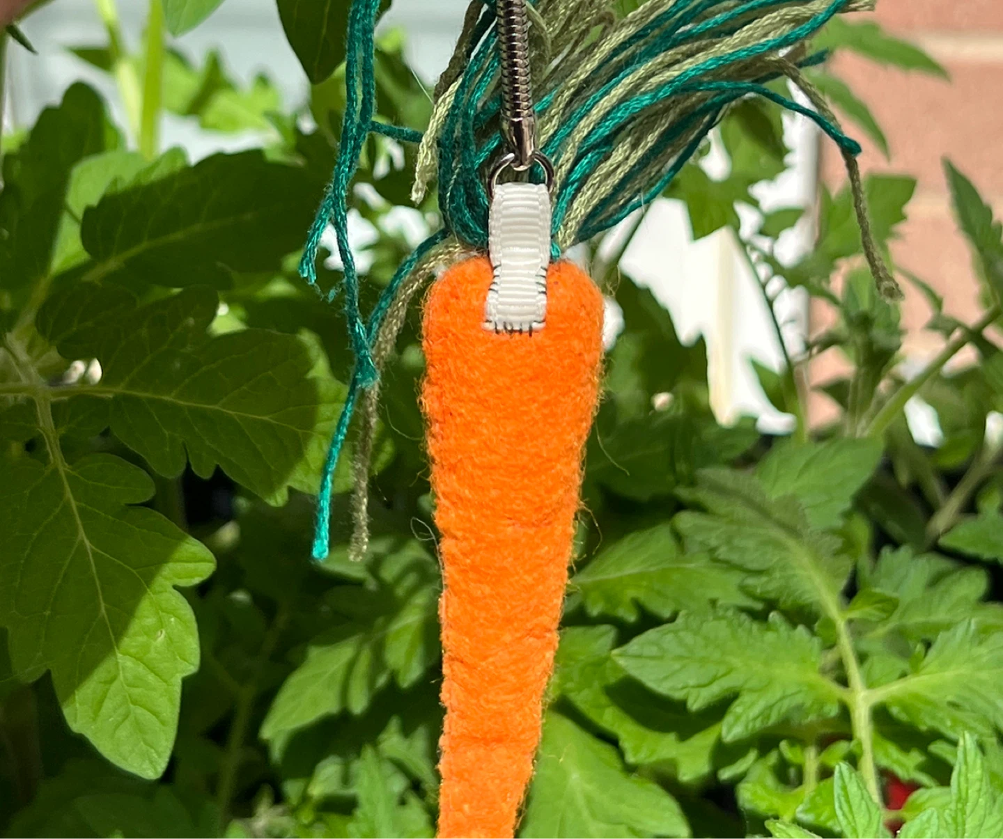 Felt Carrot Keychain - photo 2