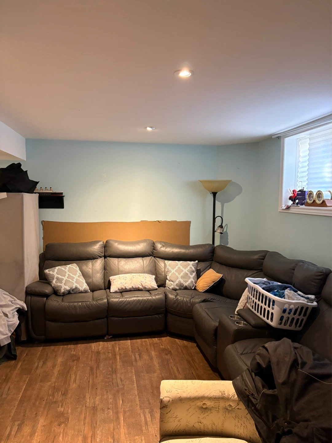 Basement for rent - photo 2
