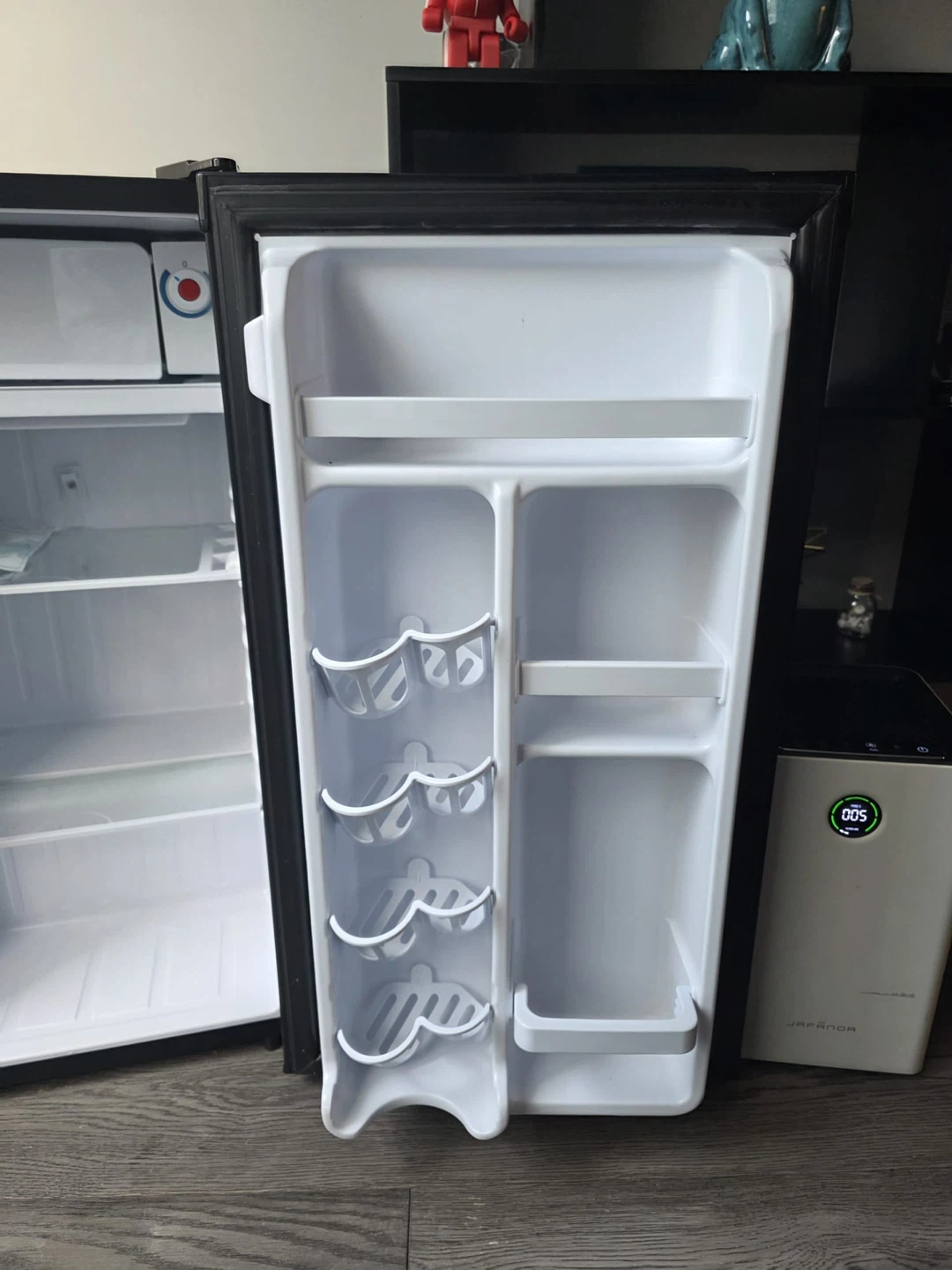 Danby Designer Mini Fridge - photo 4