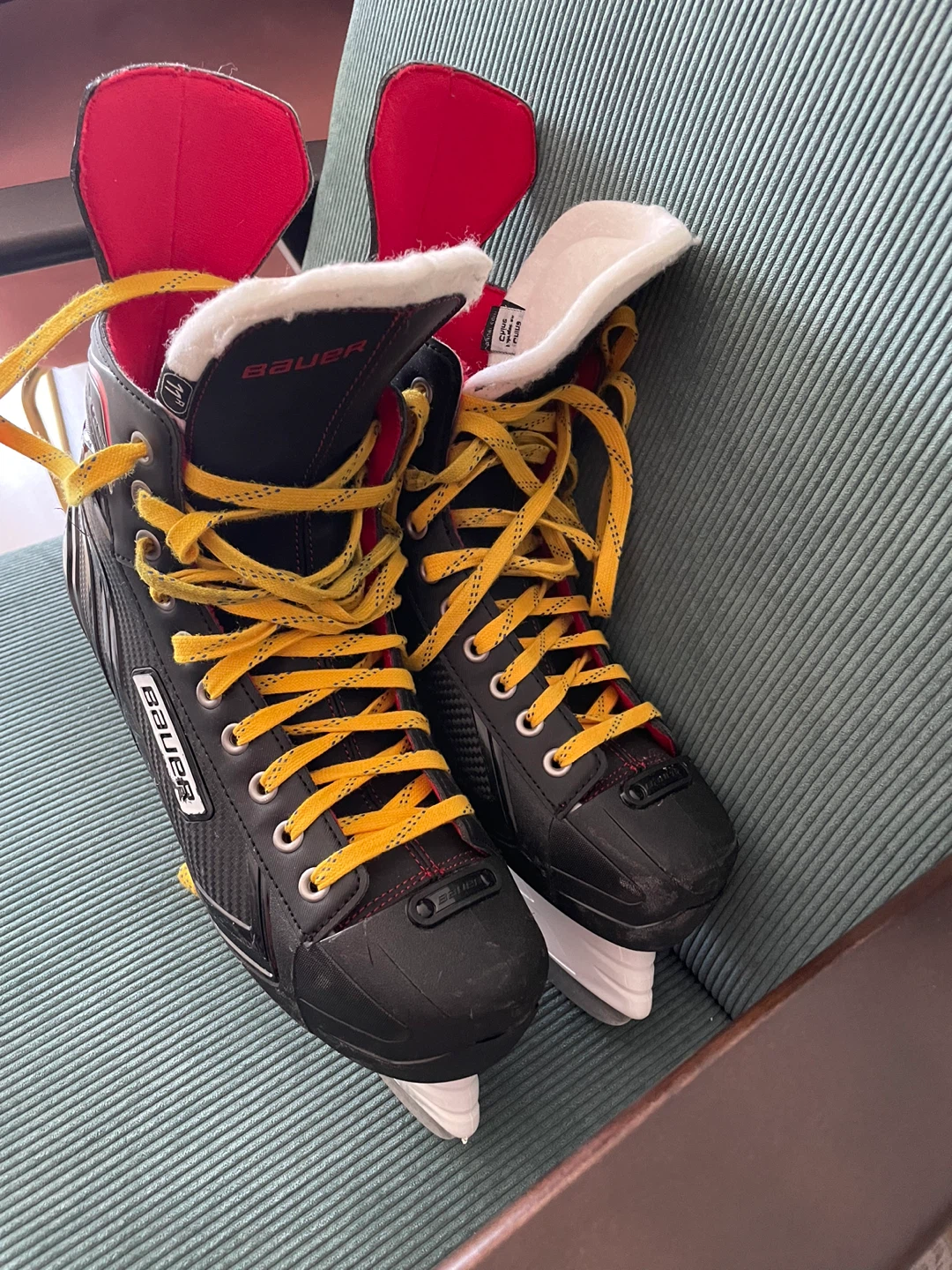 Bauer Vapor Hockey Skates