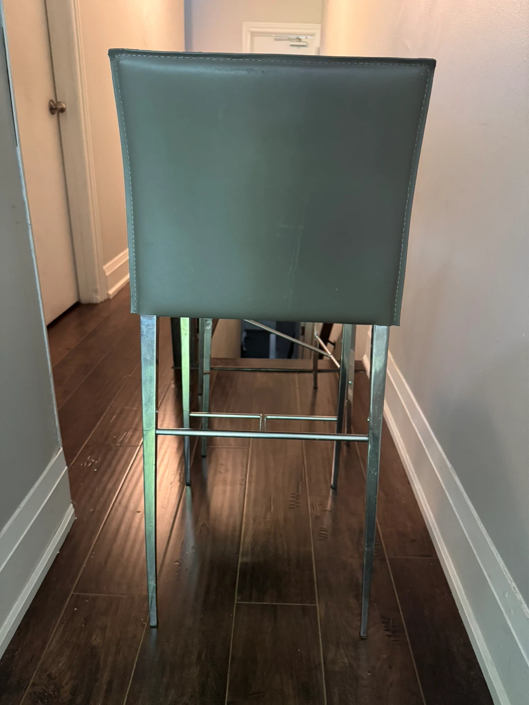 Structube Vienna Barstools (2) -Can deliver - photo 2