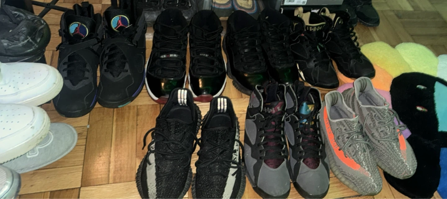 Jordan’s yeezy size 10 10.5 11