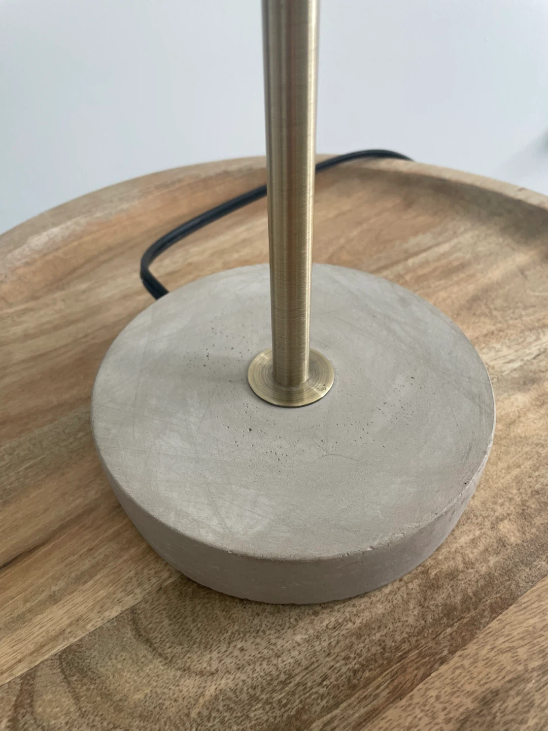 Modern Concrete Base Table Lamp - photo 3