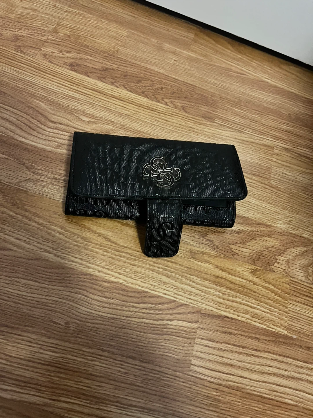 Guess Wallet
