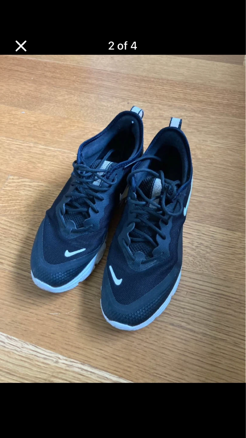 Nike Air Max Sneakers Size 7.5 - photo 2