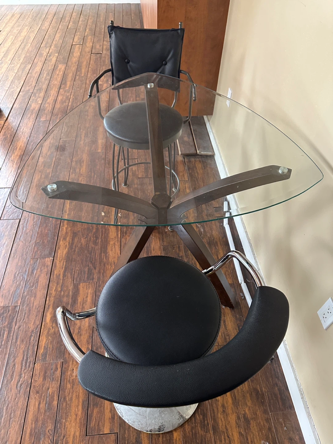 Modern Glass Pub Table Set with leather Stools (CAN DELIVER) - photo 3
