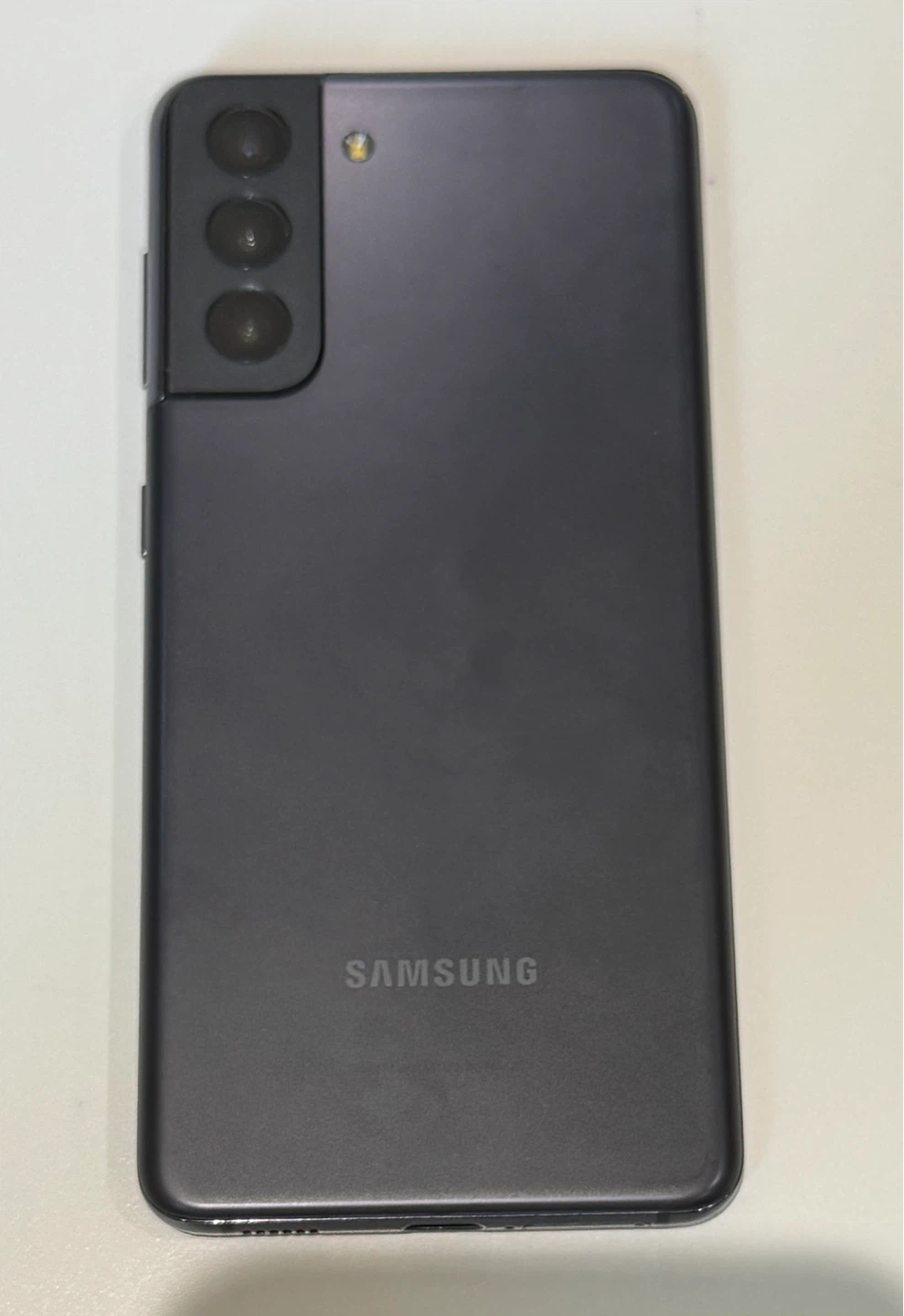Samsung Galaxy S21 - photo 2