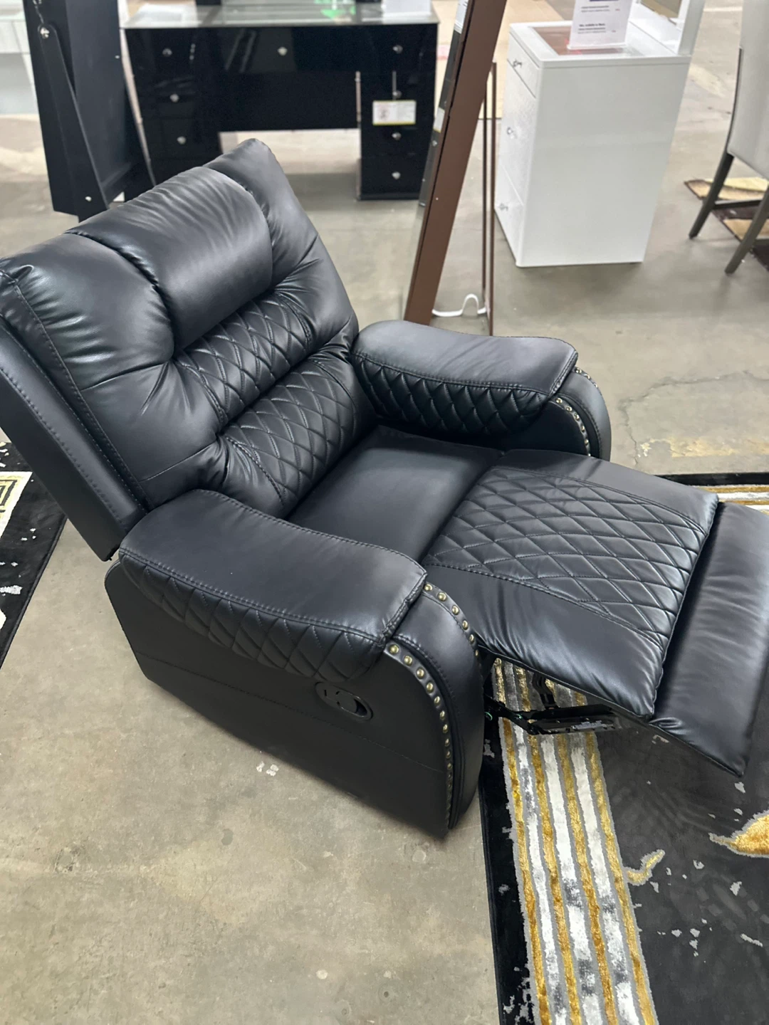 Sofa + love seat (brand new) - photo 2