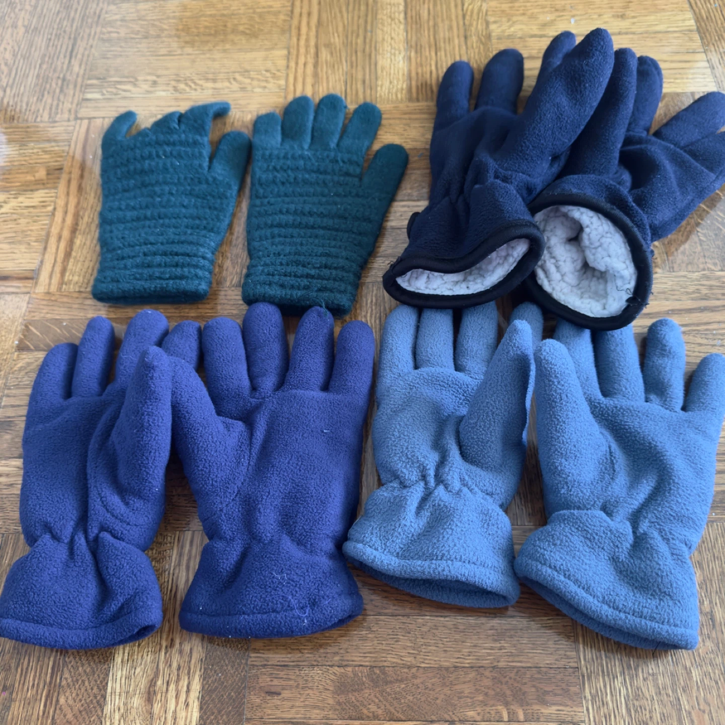 Lot of 3 Pairs Fleece Gloves