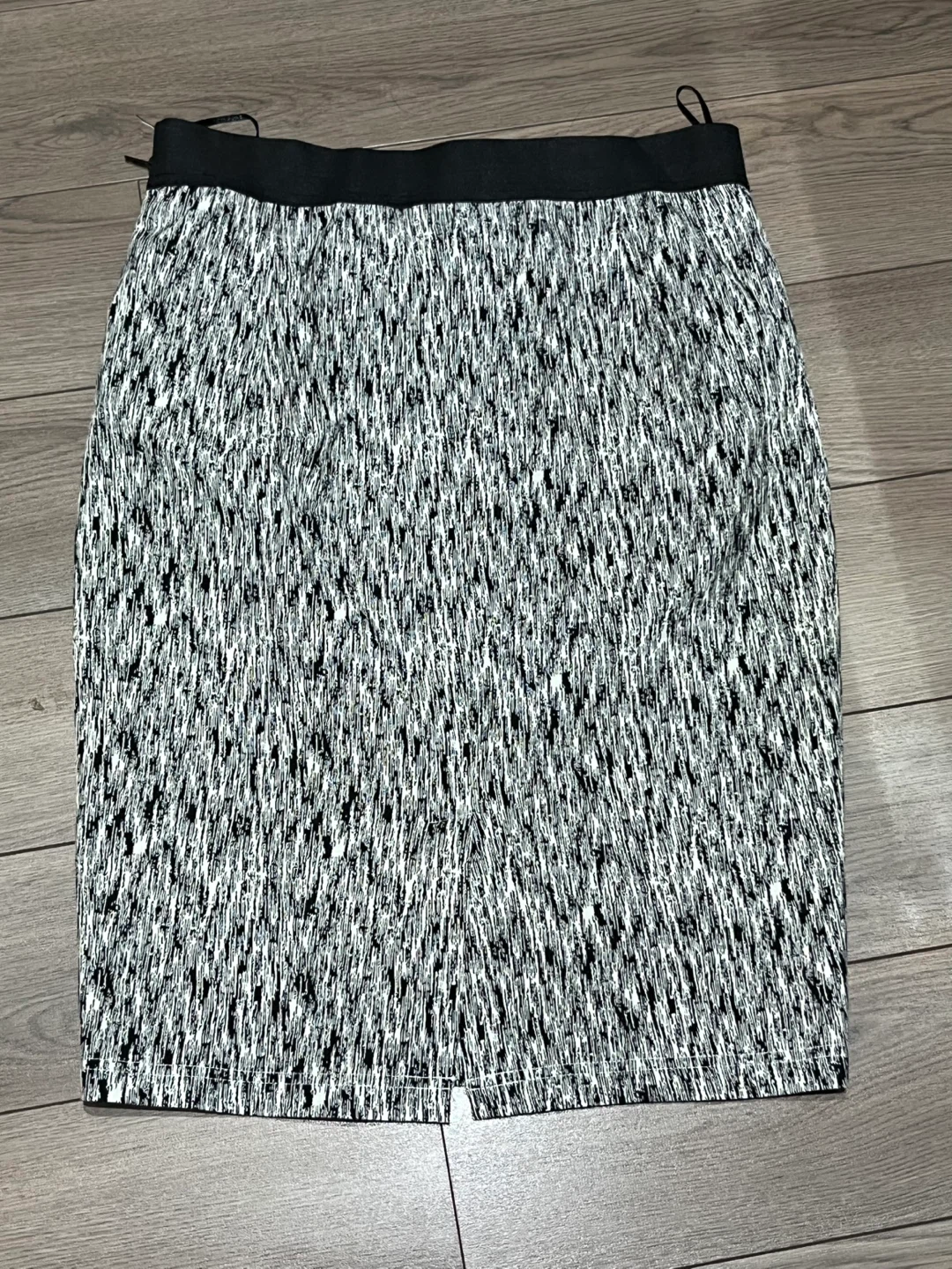 Black and White Patterned Skirt