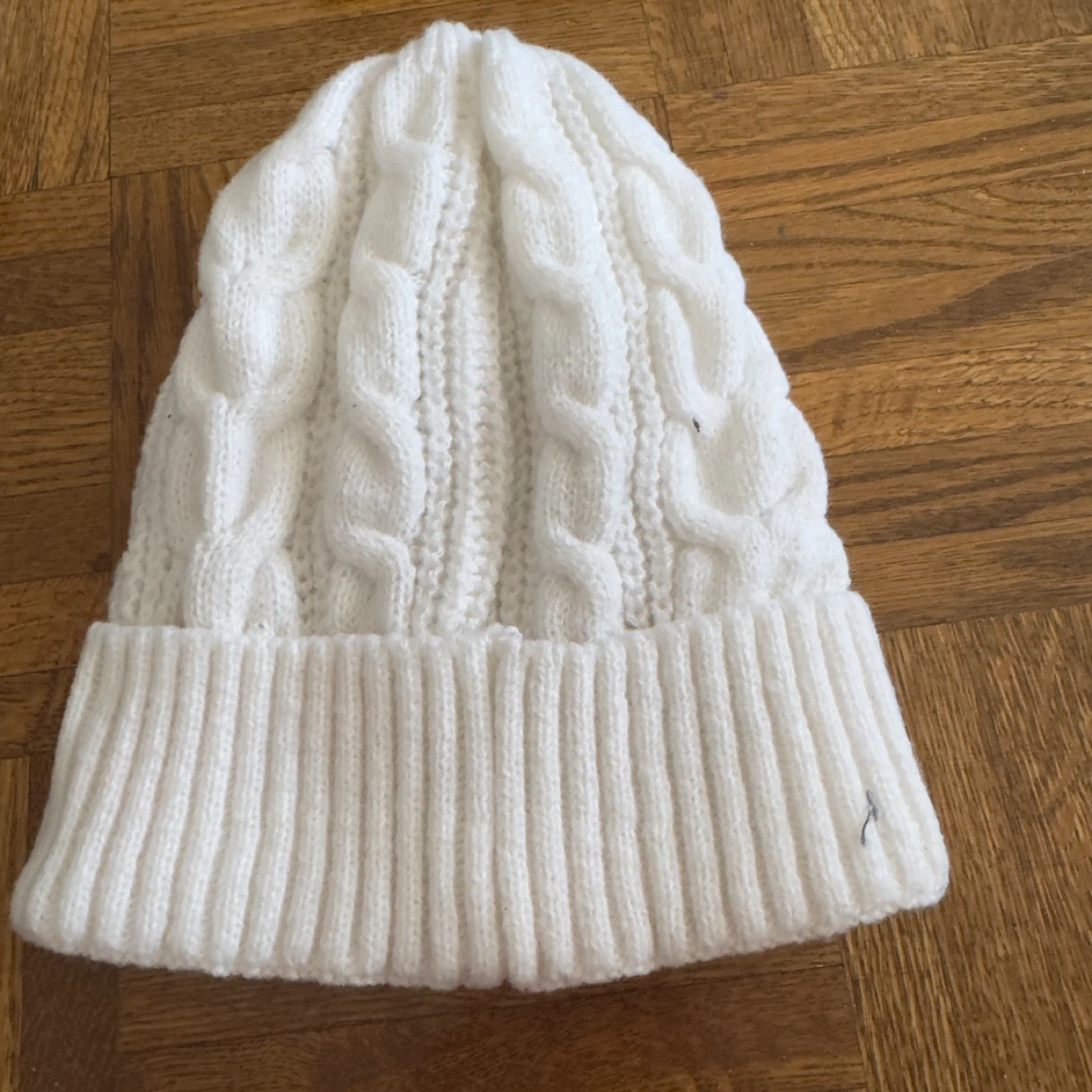 White Cable Knit Beanie - photo 2