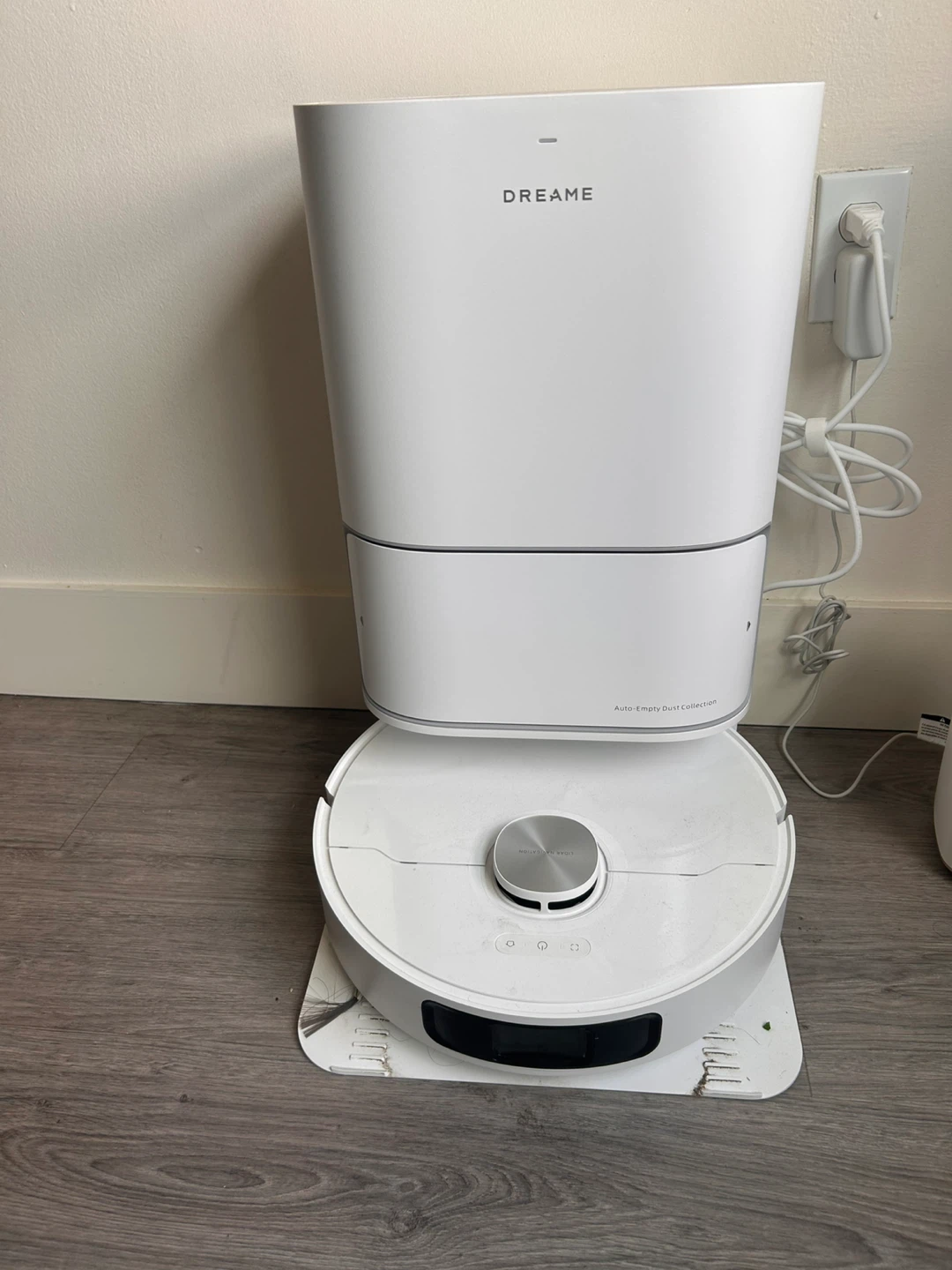 Dreamebot L10 Ultra Robot Vacuum with Auto-Empty and Mop