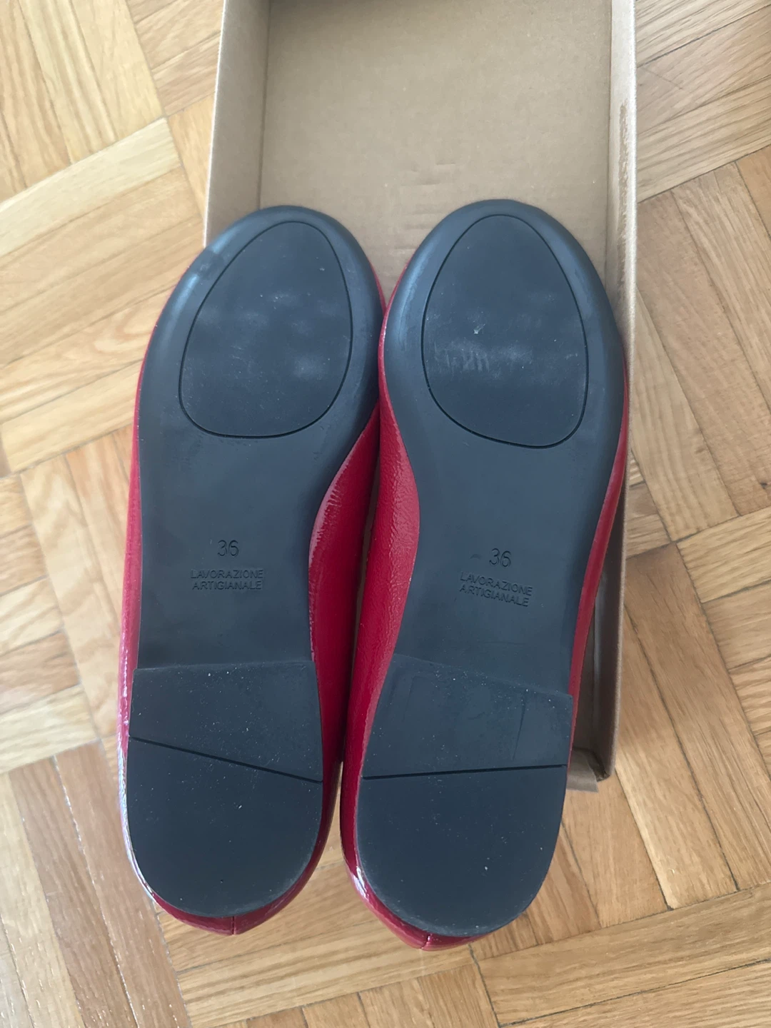 Steve Madden Red Patent Flats - Size 36 - photo 2