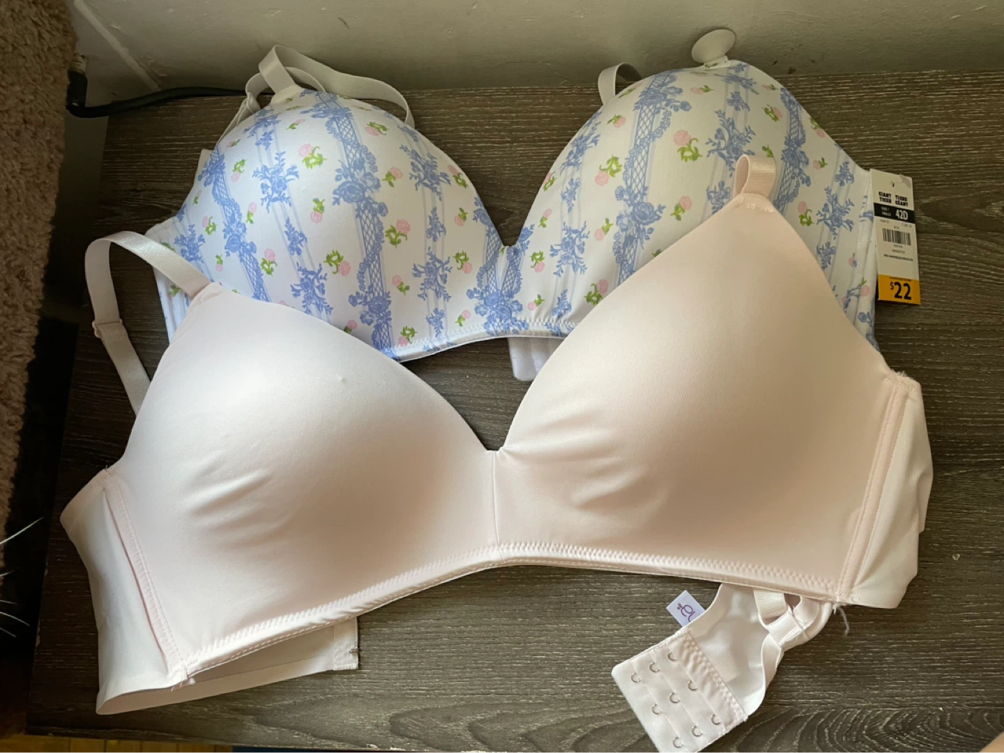 42D Bras Brand New