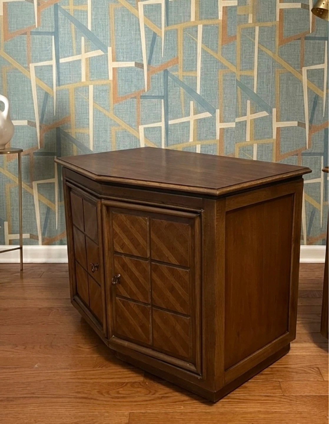 MCM Pair of Vintage Walnut  Geometric Nightstands - photo 2