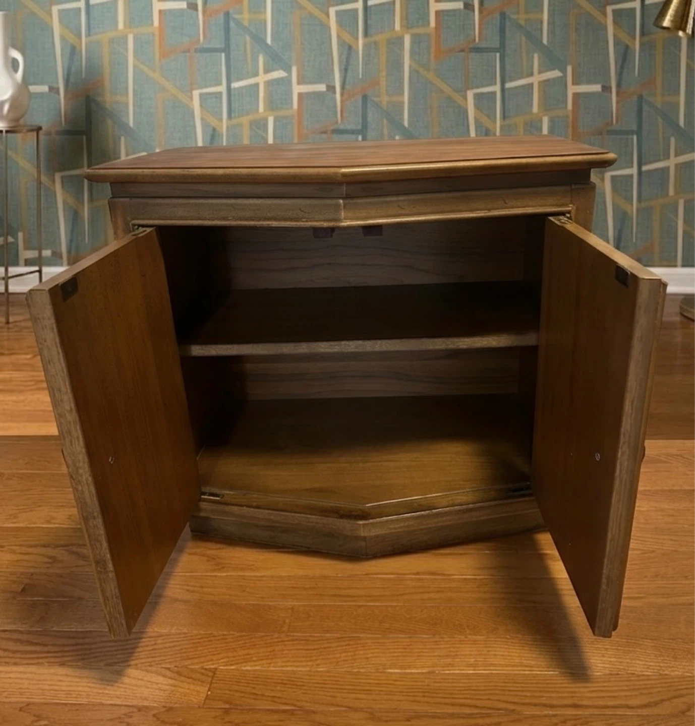 MCM Pair of Vintage Walnut  Geometric Nightstands - photo 3
