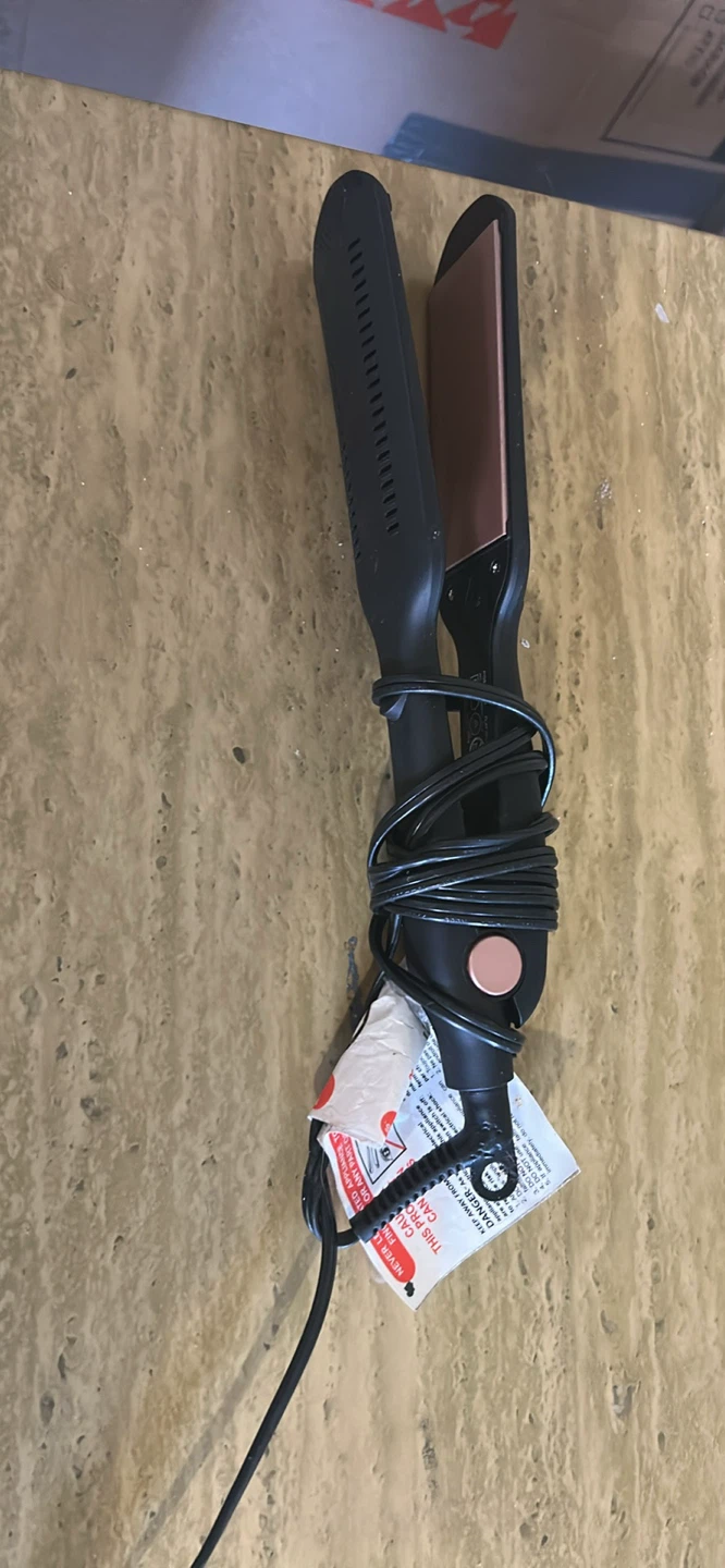 Black Hair Straightener with Rose Gold Plates