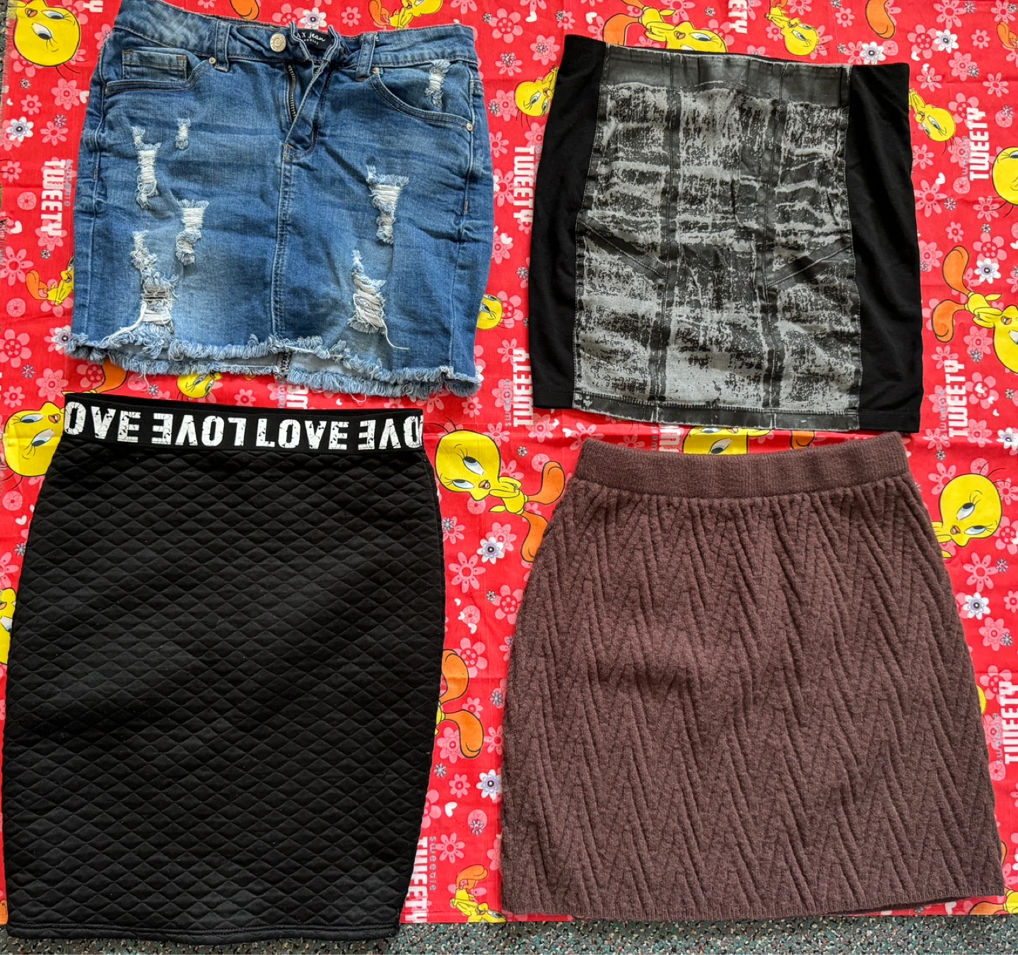 4 pcs - Mini skirts