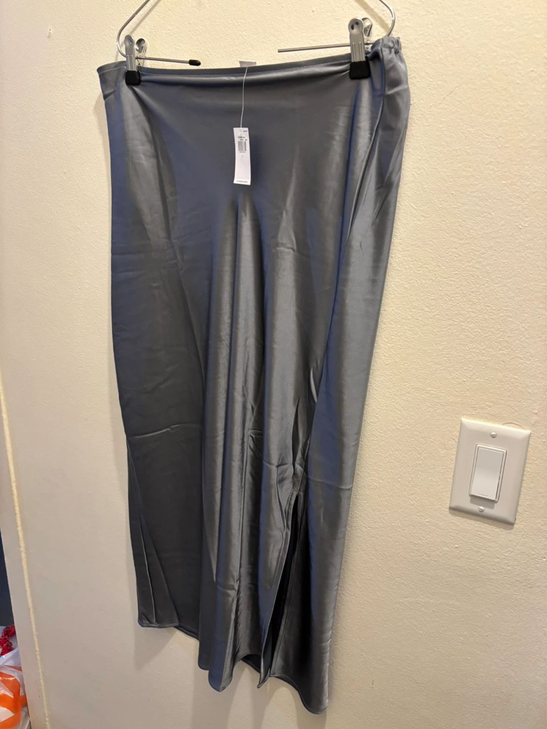 BRAND NEW-Old Navy Satin Midi Skirt - Size L