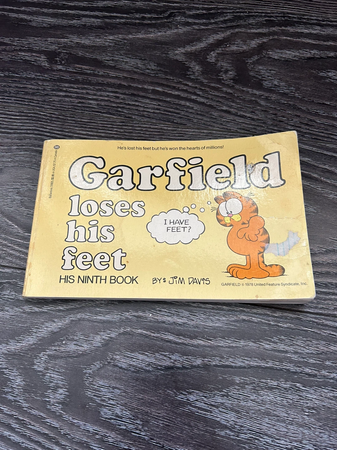 Garfield Loses His Feet by Jim Davis Comic Book
