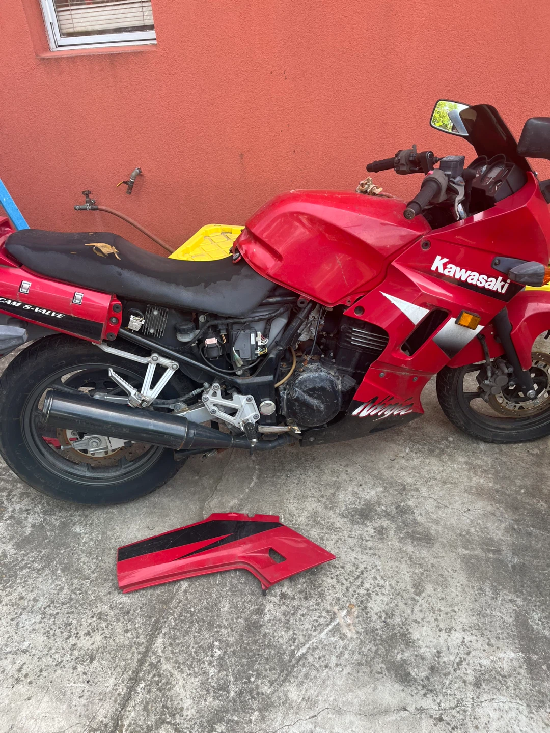 2001 Kawasaki Ninja Motorcycle (PARTS)