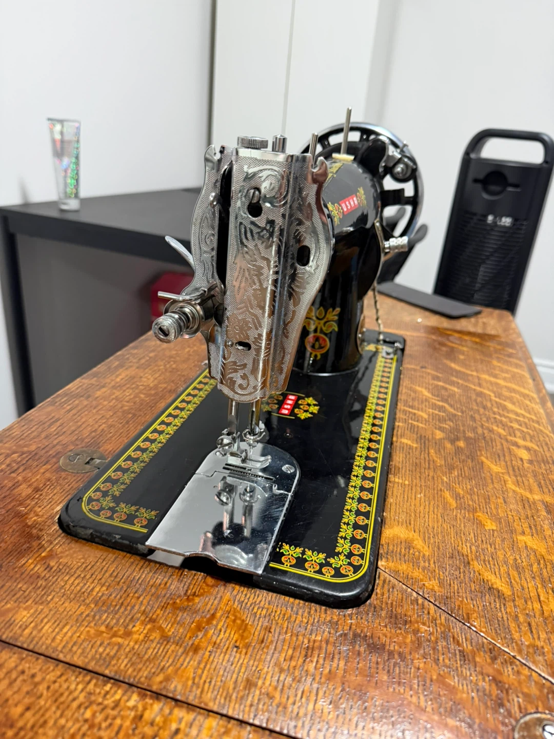 USHA Hand Crank Sewing Machine and vintage singer sewing table - photo 2