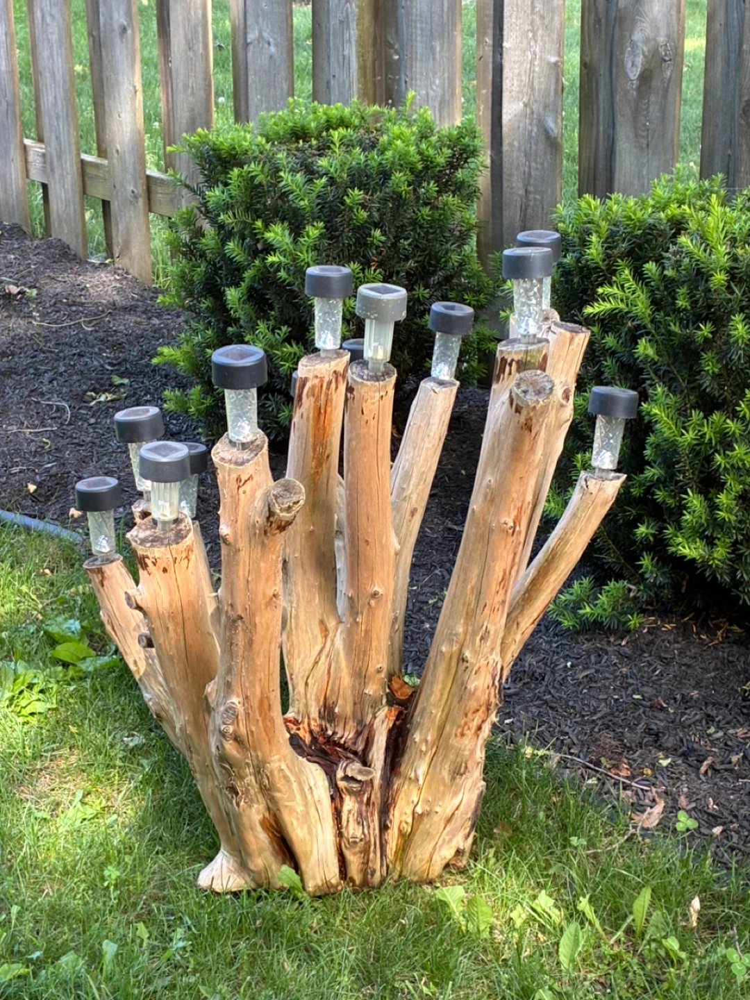 Solar Light Tree Stump Garden Decor - photo 2