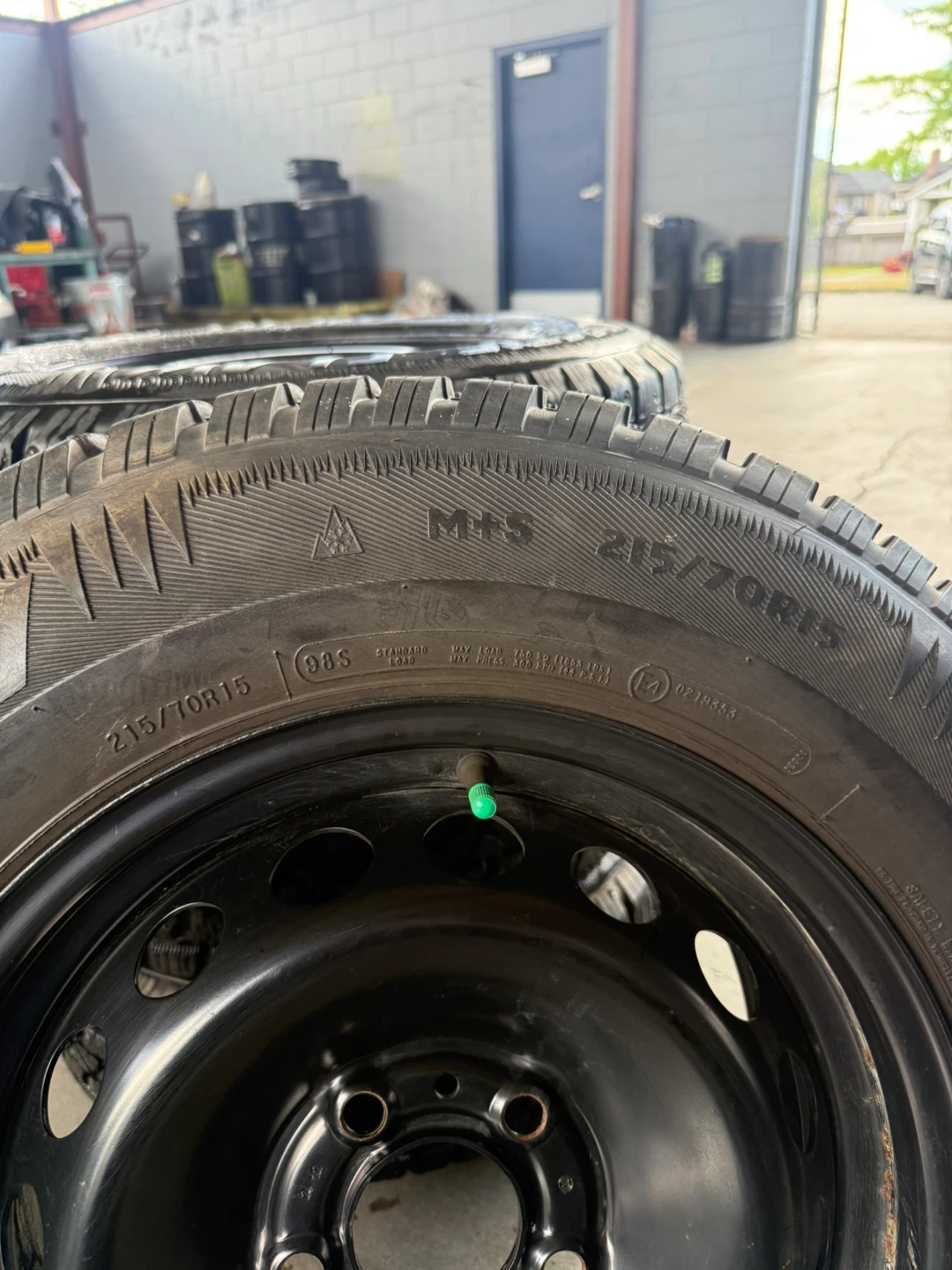 Set of 4 studded winter tires - photo 2
