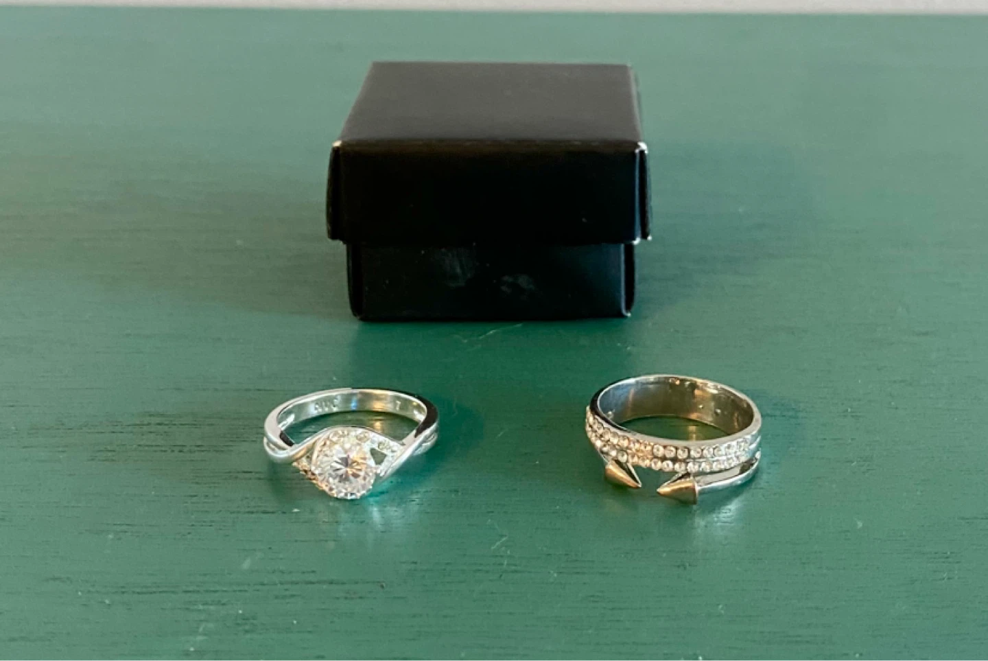 New Silver-tone Ring Set with Black Box