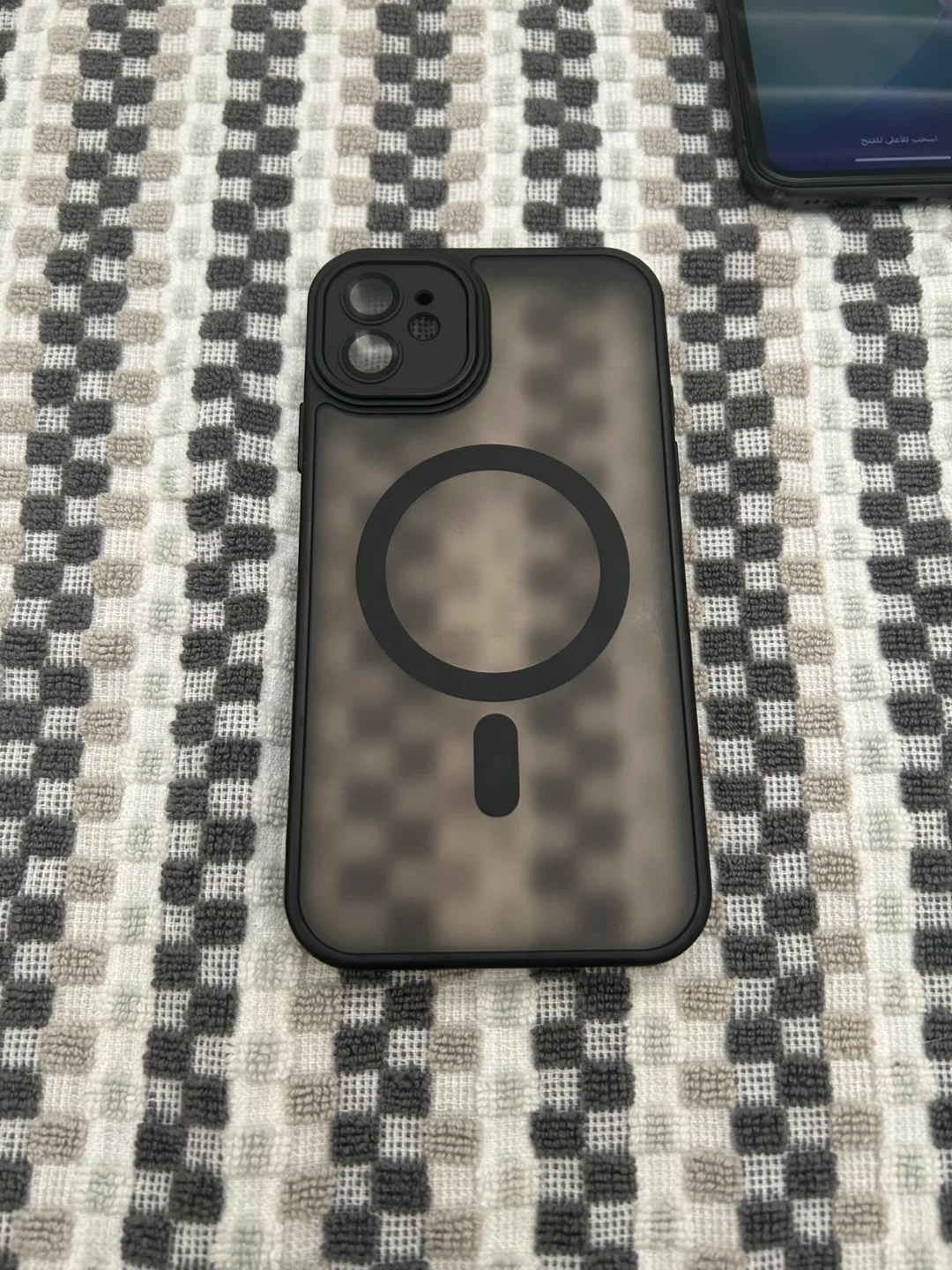 Black IPhone 11 with Accessories - photo 4