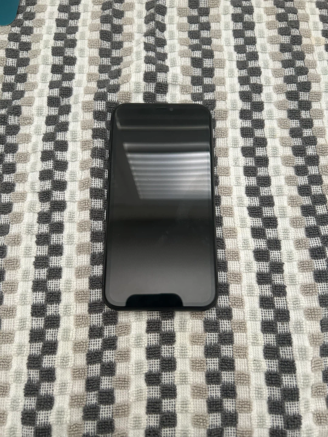 Black IPhone 11 with Accessories - photo 2