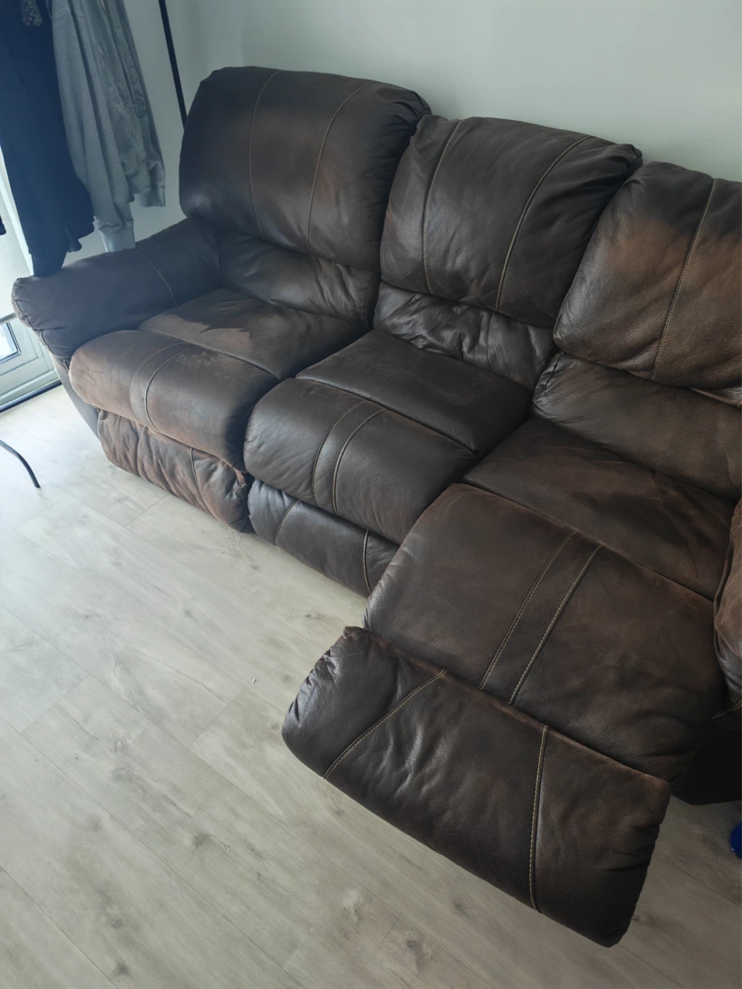 Moving Sale! Brown Leather Reclining Sofa/Couch - 3 Seater - photo 2