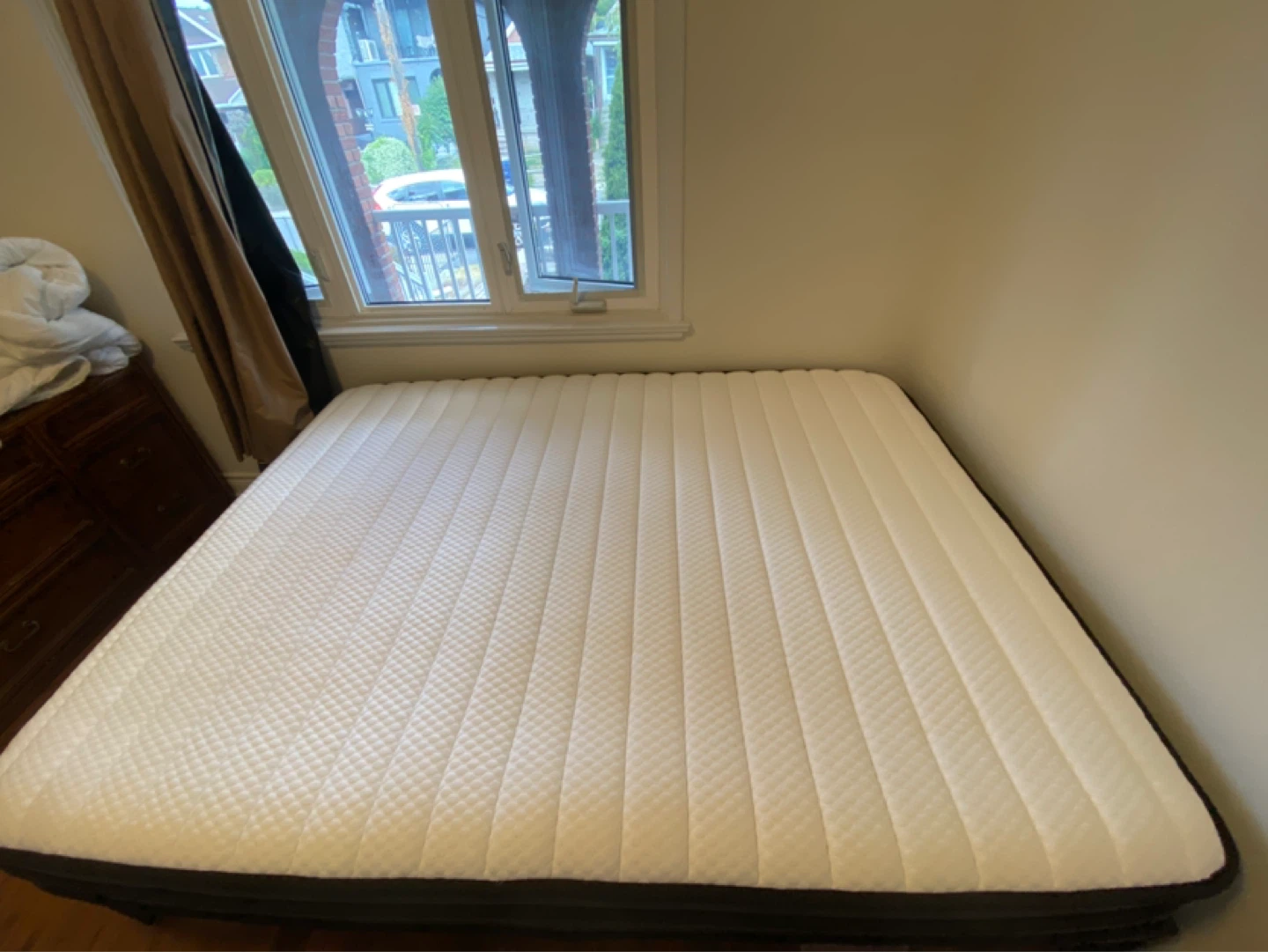 Queen Size Metal Bed Frame 14” - photo 2