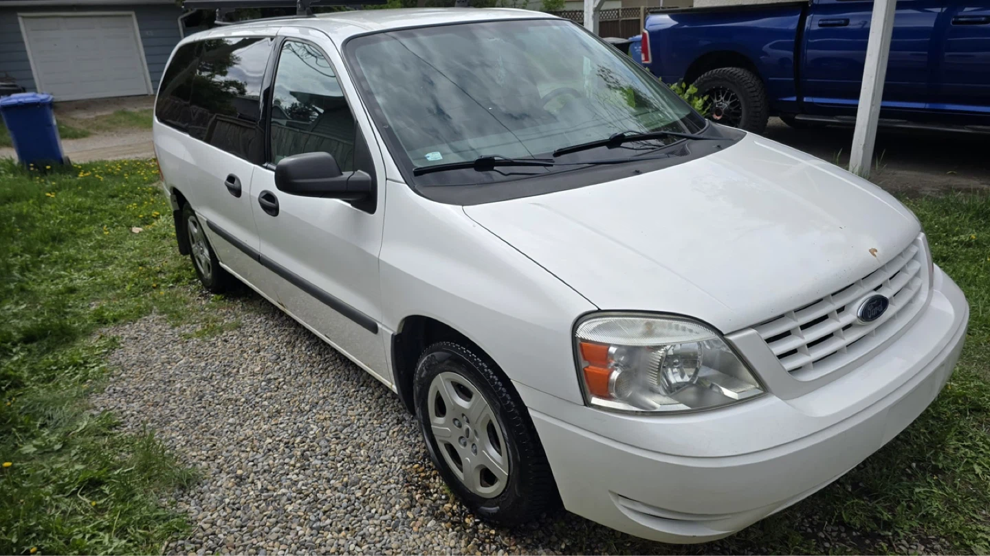 Ford freestar 2004 van - photo 2
