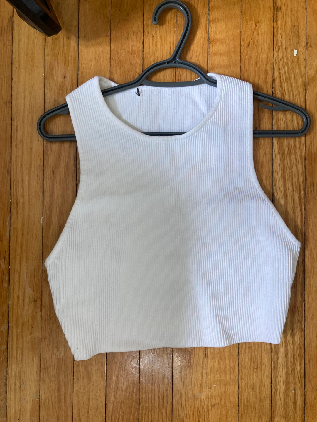 White Aritzia ribbed crop top