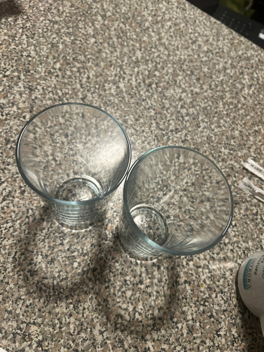 Set of 2 Clear Drinking Glasses - photo 2