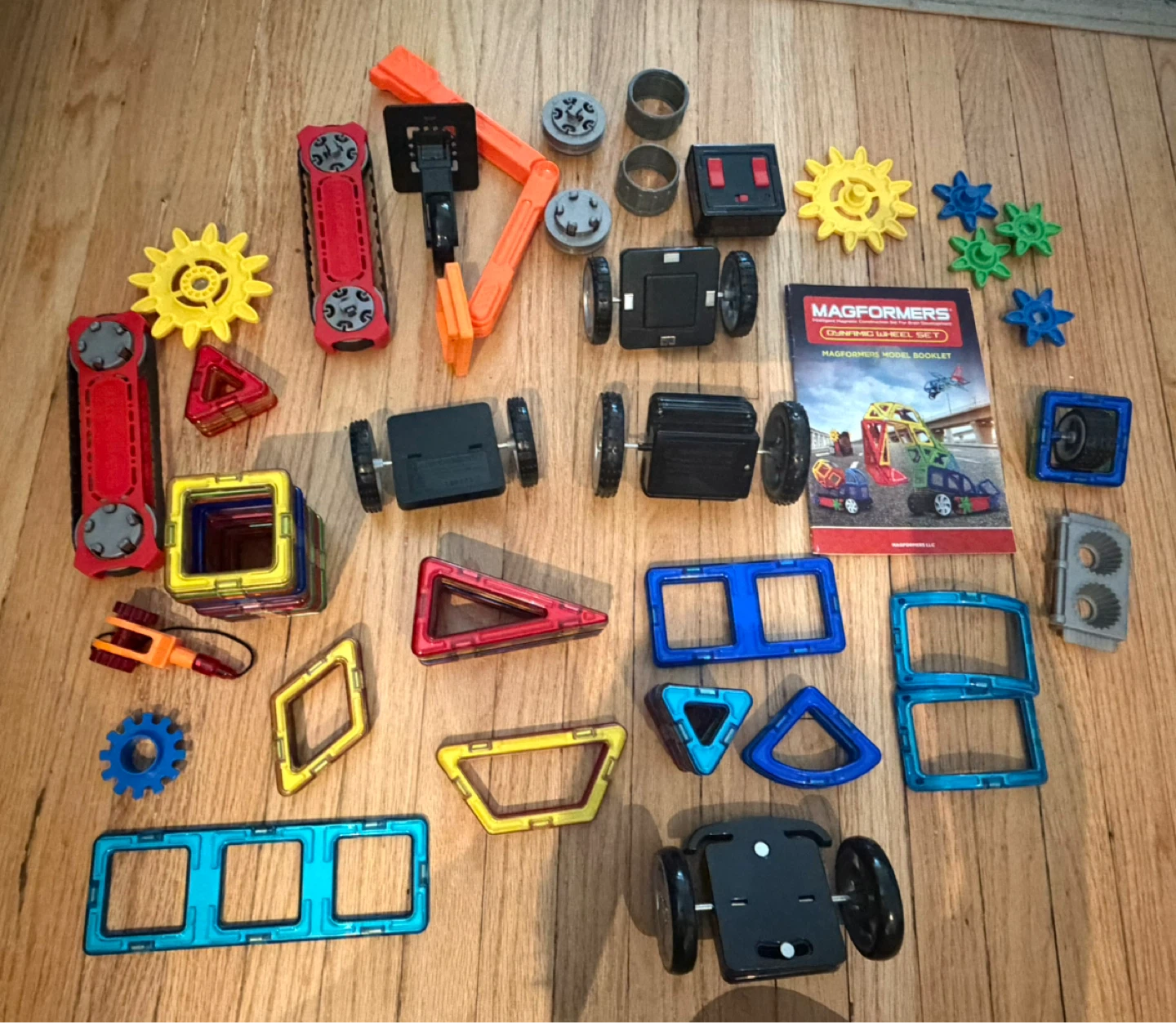 MAGFORMERS Dynamic Wheel Set Magnetic Building Toy - photo 2