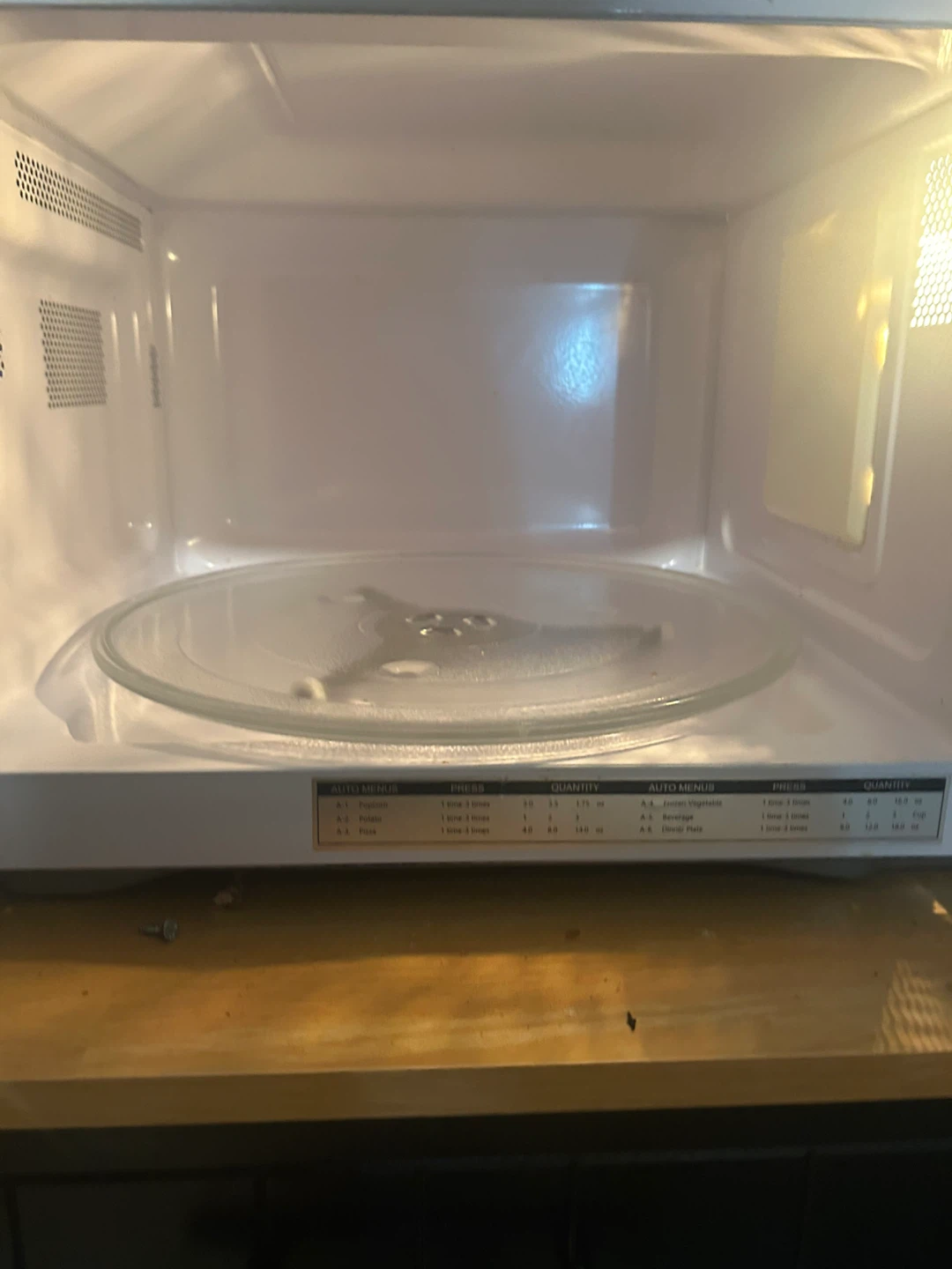Insignia Microwave Oven - photo 2