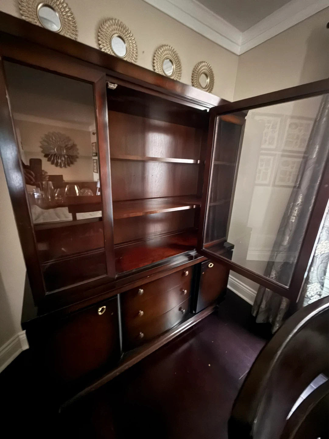 China Cabinet & Sideboard - photo 2