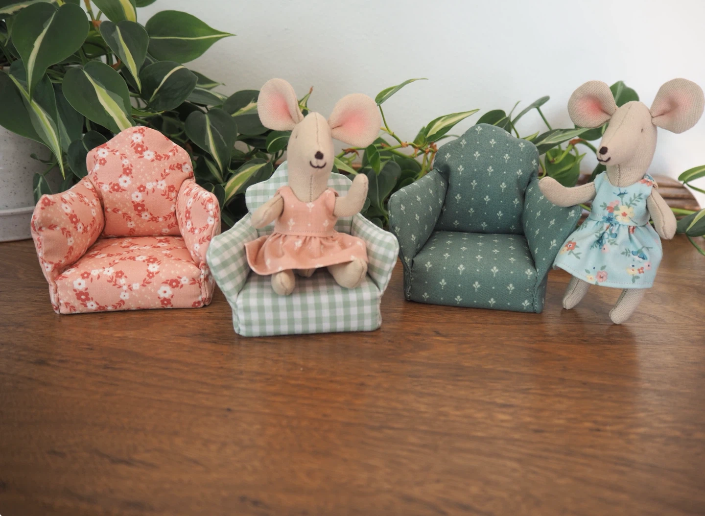 Dollhouse Armchair