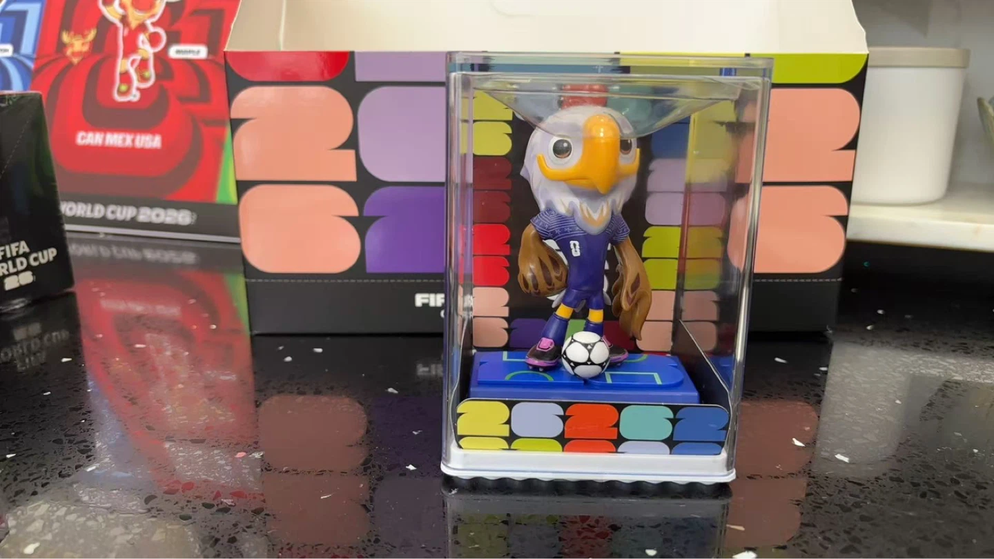 FIFA World Cup Mascot Figurines Set of 3 - original - photo 4