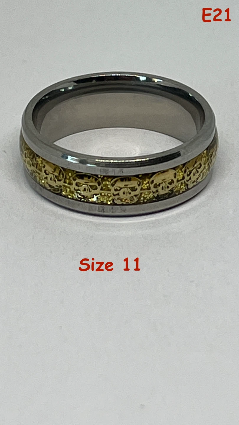 Skull Engraved Band Ring - Size 11