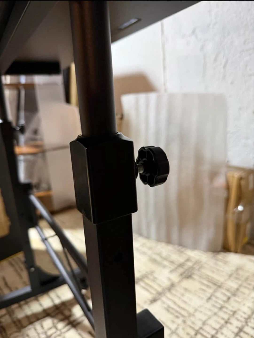 Adjustable standing Desk/Mobile Sit-Stand desk - photo 4
